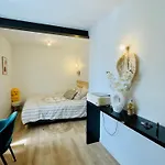 Ici A 7 Min De Graslin En Bus Appartement